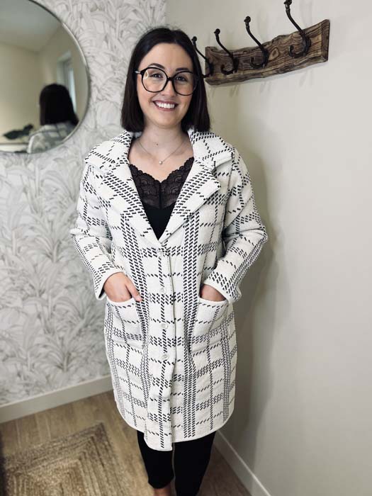 Manteau ivoire grande taille Capucine vue face - Giulia Collection