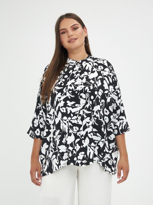 Blouse noire grande taille Janna vue face - Giulia Collection Coutances