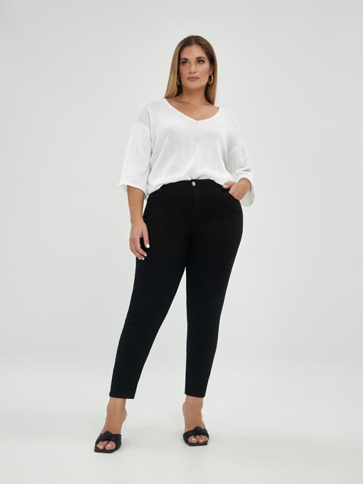 Pantalon noir grande taille Suzanne vue face - Giulia Collection Coutances