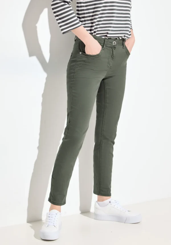 Pantalon kaki grande taille Erika vue face - Giulia Collection Coutances