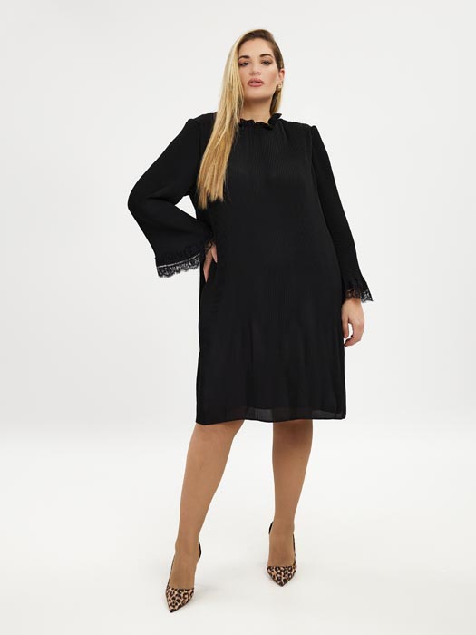 Robe noire grande taille Daisy vue face - Giulia Collection Coutances