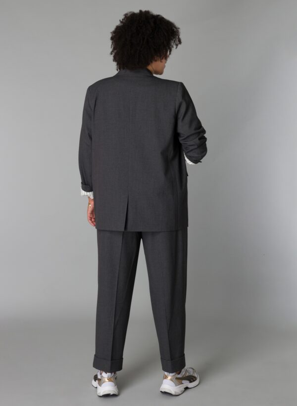 Blazer gris grande taille Sarama vue dos - Giulia Collection Coutances